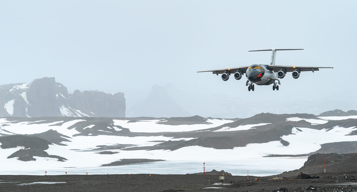 Antarctica21 Polar Circle Air Cruise mit Magellan Explorer