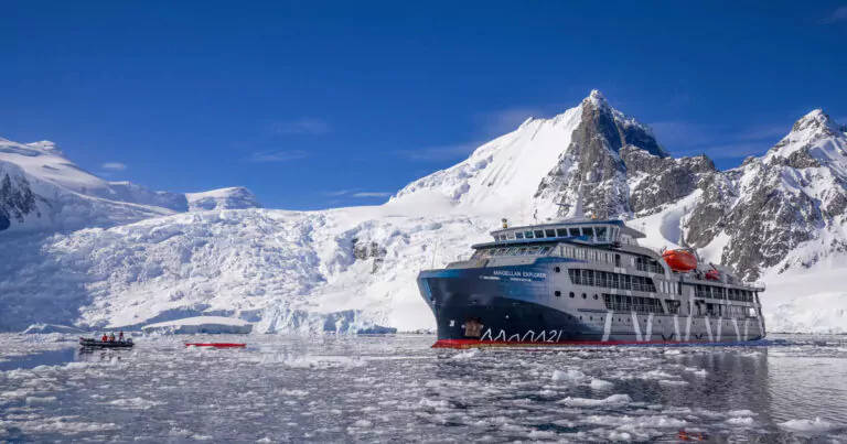 Antarktis Expeditionsschiff Magellan Explorer von Antarctica21