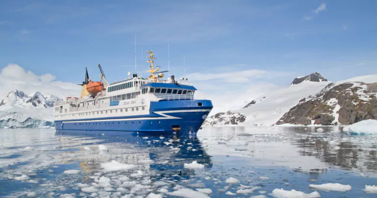 Antarktis Expeditionsschiff Ocean Nova von Antarctica21