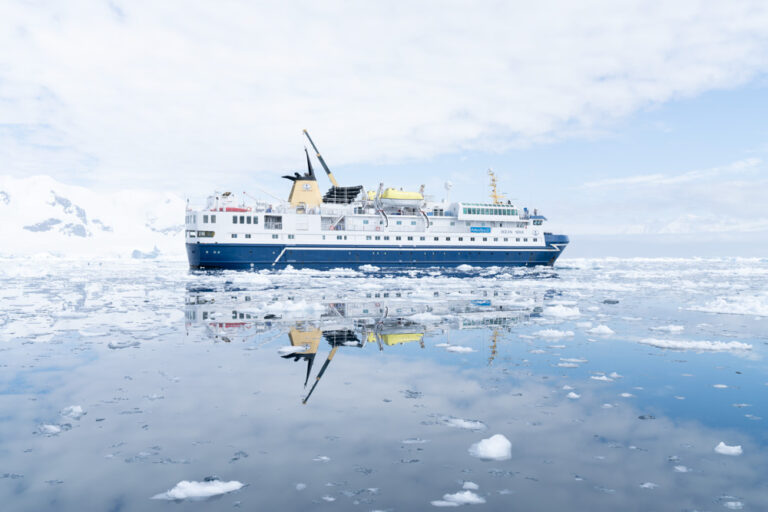 Ocean Nova in der Antarktis mit Antarctica21 Air Cruise