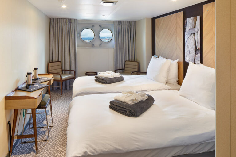 Porthole Kabine der Magellan Explorer von Antarctica21