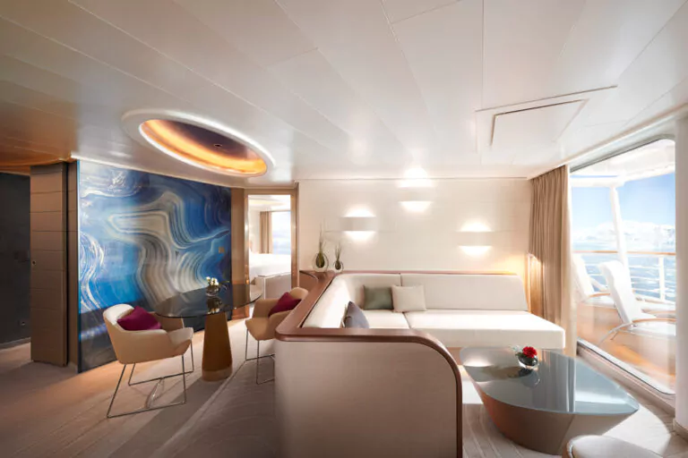 Hapag-Lloyd HANSEATIC nature Grand Suite Wohnbereich