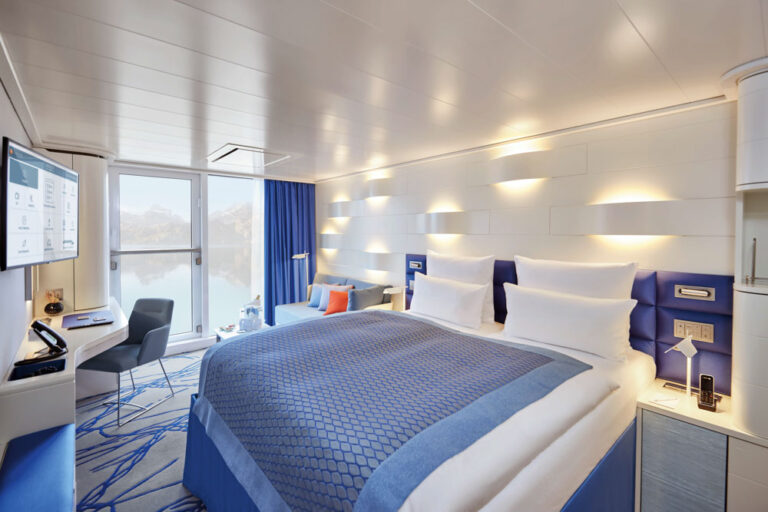 Hapag Lloyd Cruises HANSEATIC Spirit