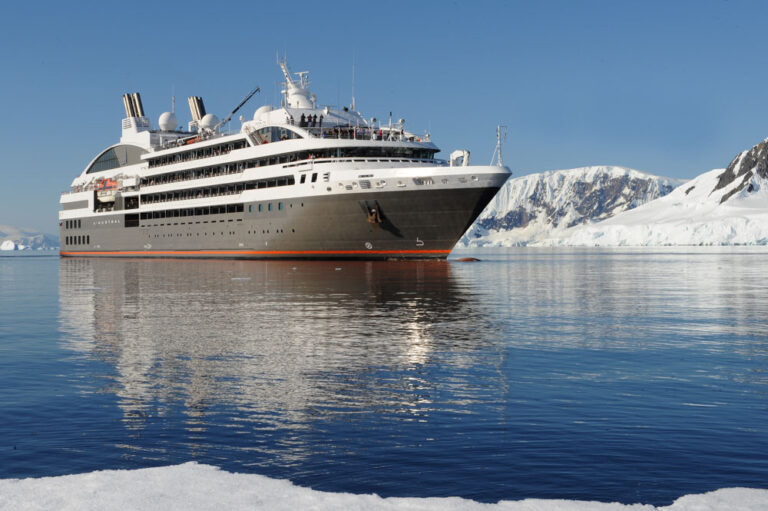 L'Austral in der Antarktis ©StudioPONANT Nathalie Michel