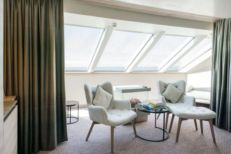 Expedition Corner Suite MS Roald Amundsen von Hurigruten