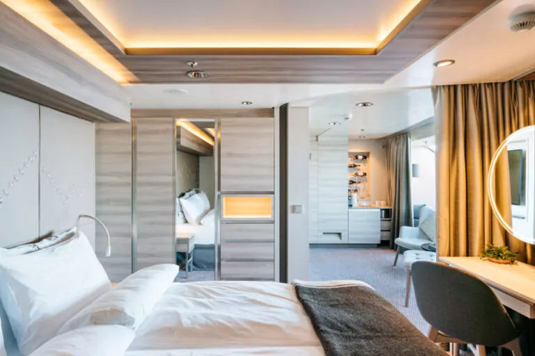 Expedition Large Suite mit Balkon MS Roald Amundsen von Hurigruten