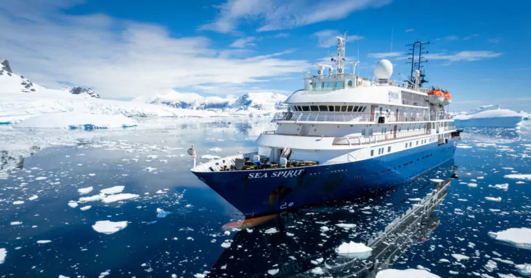 MV Sea Spirit von Poseidon Expeditions Bild Piet van den Bemd