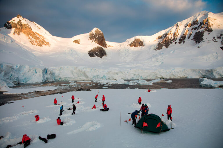 Antarktis Camping mit Zelten und Biwaks