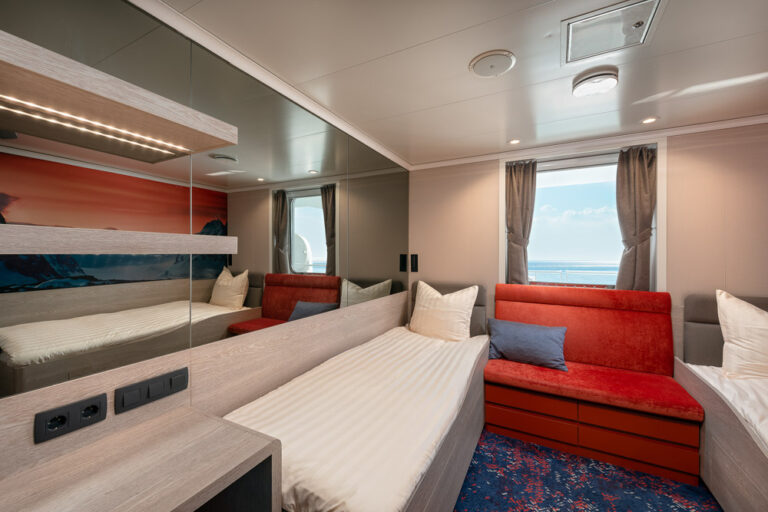 Doppel Fenster Kabine Hondius © Ivan Ivanisevic Oceanwide Expeditions
