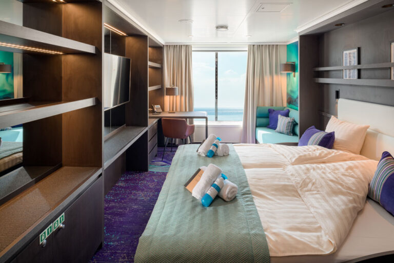 Junior Suite Hondius © Ivan Ivanisevic Oceanwide Expeditions