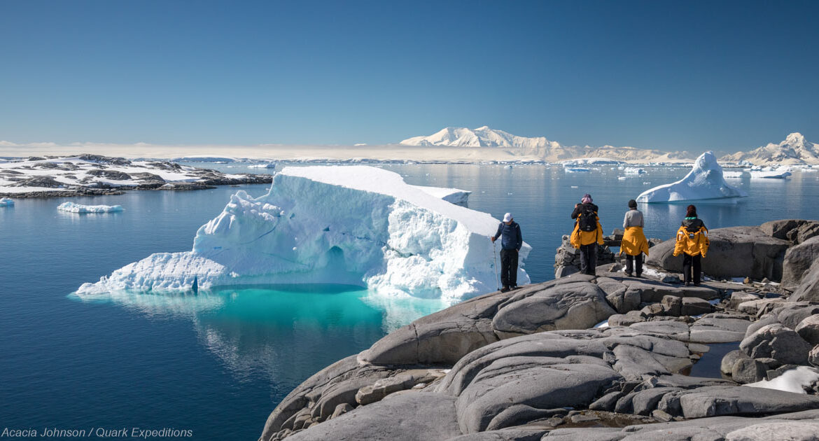 Antarktis Express Kreuze Süden Fliege Norden Ocean Explorer © Acacia Johnson Quark Expeditions