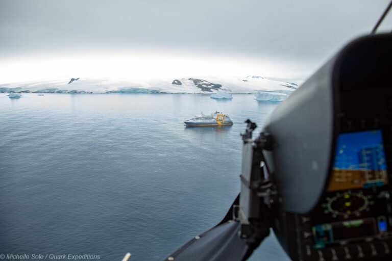 Helikopterflug vom Expeditionsschiff.