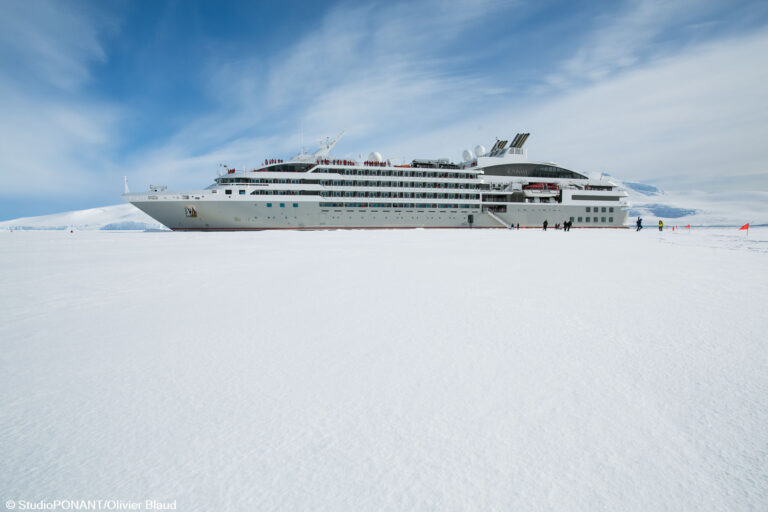 PONANT Schiff Le Lyrial in der Antarktis ©StudioPONANT/Olivier Blaud