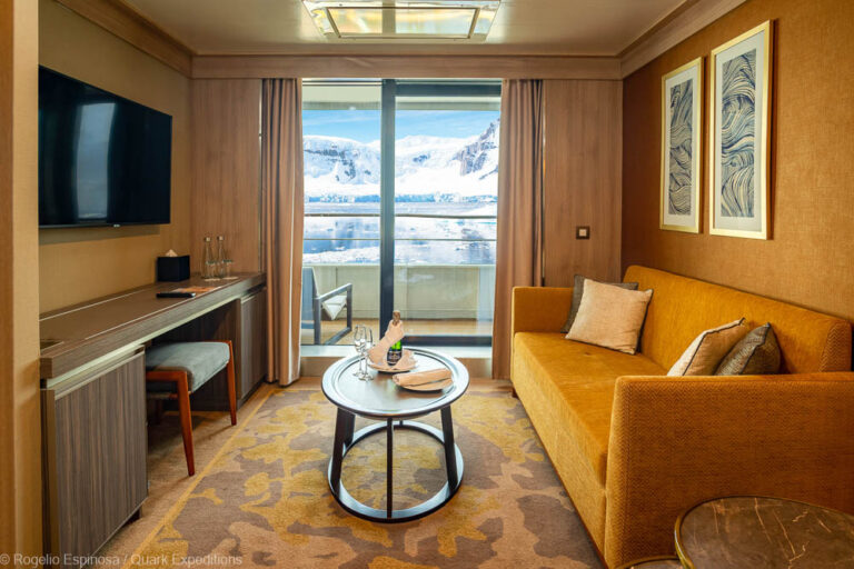 Owners Suite Suite der World Explorer Rogelio Espinosa Quark Expeditions