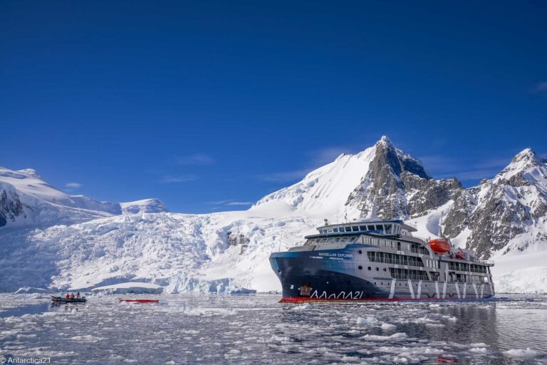 Schiff Magellan Explorer von Antarctica21