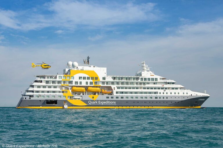 Schiff Ultramarine von Quark Expeditions Michelle Sole