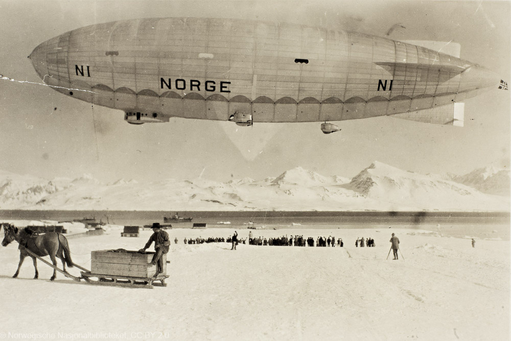 Luftschiff Norge von Umberto Nobile am Weg zum Nordpol Nasjonalbiblioteket, CC BY 2.0 Luftschiff Norge von Umberto Nobile am Weg zum Nordpol Nasjonalbiblioteket, CC BY 2.0