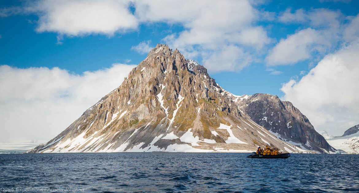 Titelbild Svalbard Jan Mayen Island Arktis Quark Expeditons Acacia Johnson