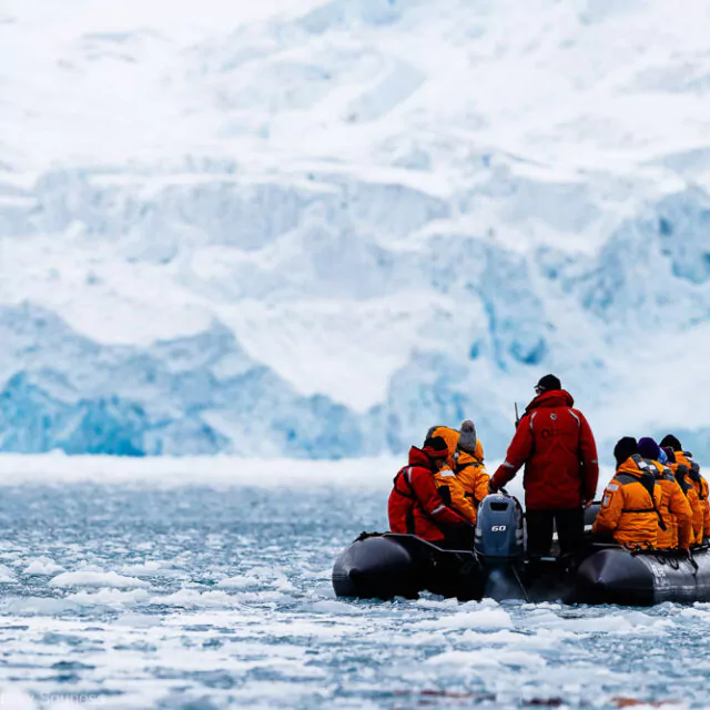 Zodiacfahrt in Spitzbergen in der Arktis Quark Expeditons Nicky Souness