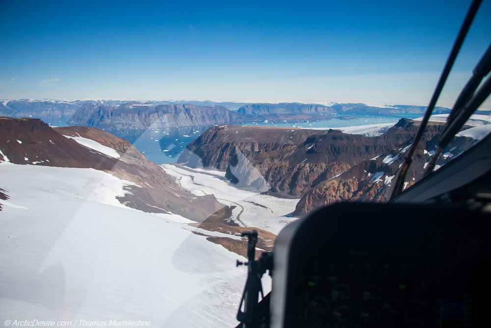 Helikopter Rundflug in Uummannaq in Erster Eisberg in Grönland ArcticDesire.com Thomas Mooslechner