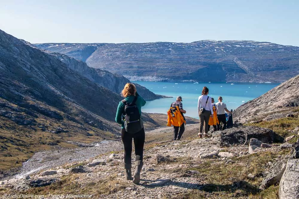 Wanderung in Uummannaq in Erster Eisberg in Grönland ArcticDesire.com Thomas Mooslechneromas Mooslechner