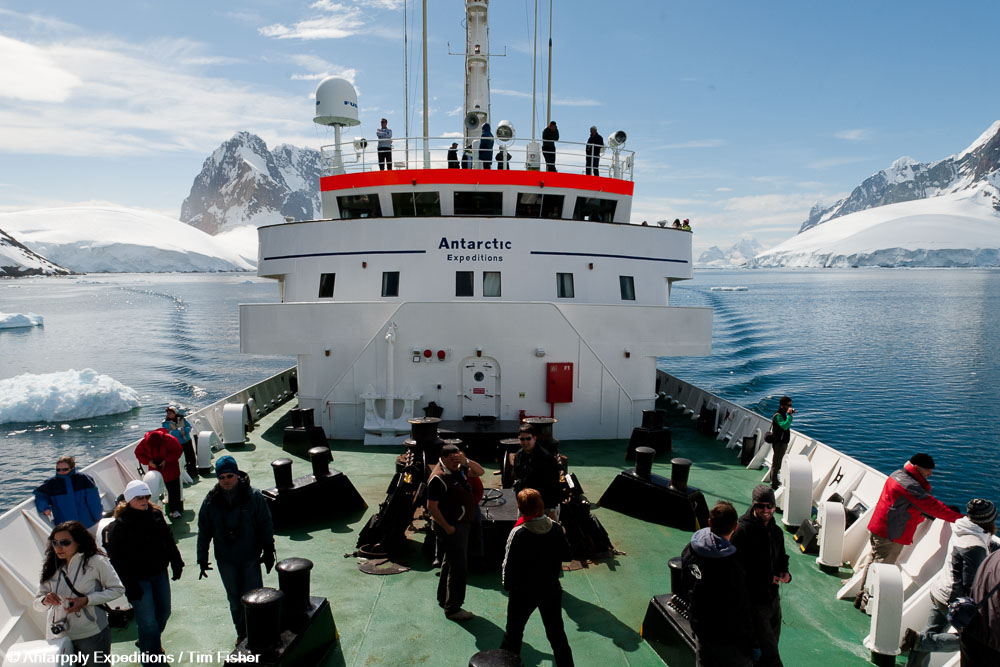 Deck der MV Ushuaia in der Antarktis von Antarpply Expeditions Tim Fisher