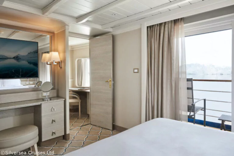 Silversea Cruises Ltd-Silver-Cloud-Grand-Suite