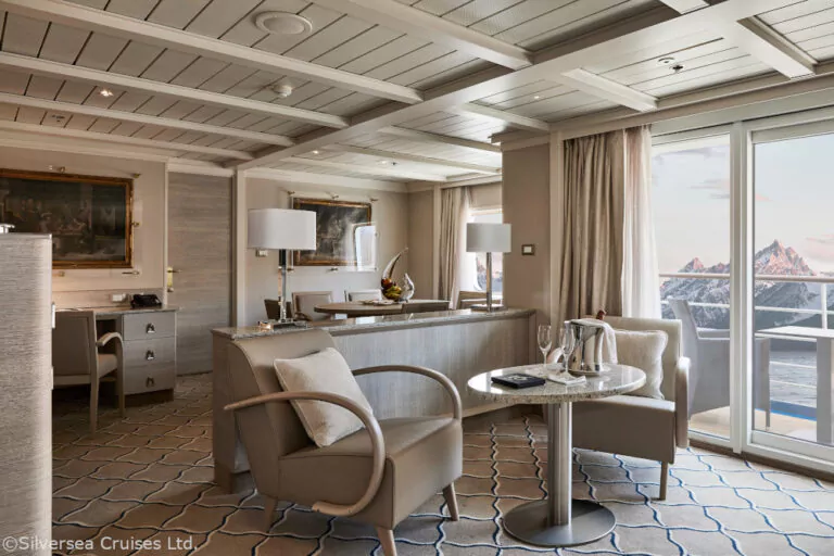 Silversea Cruises Ltd-Silver-Cloud-Owners-Suite