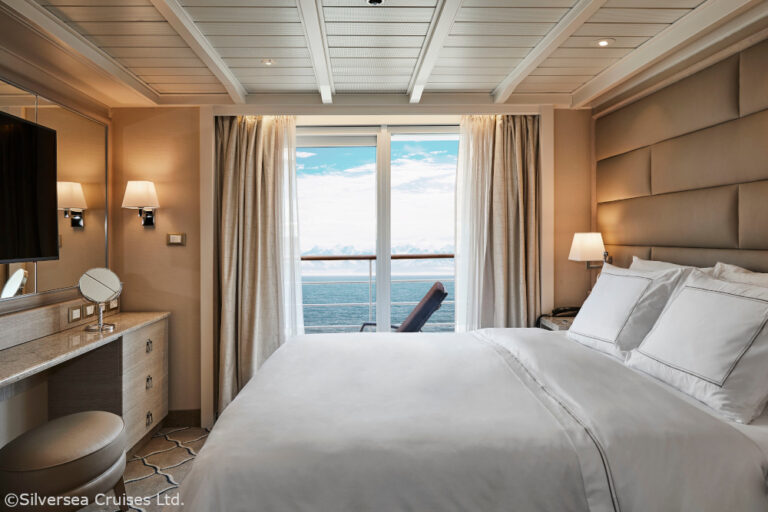Silversea Cruises Ltd-Silver-Cloud-Silver-Suite