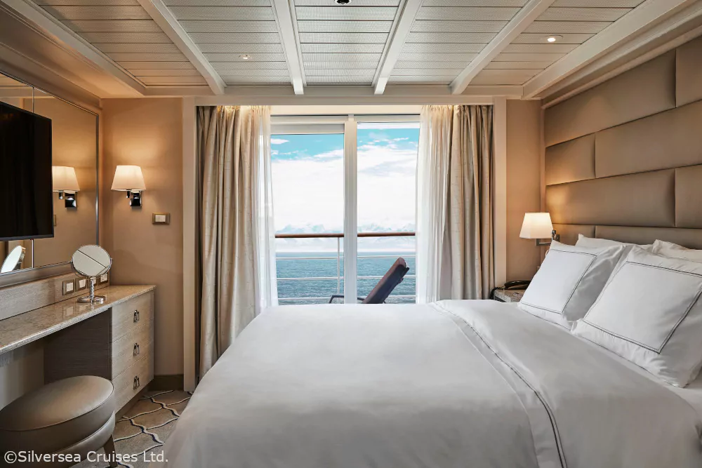 Silversea Cruises Ltd-Silver-Cloud-Silver-Suite