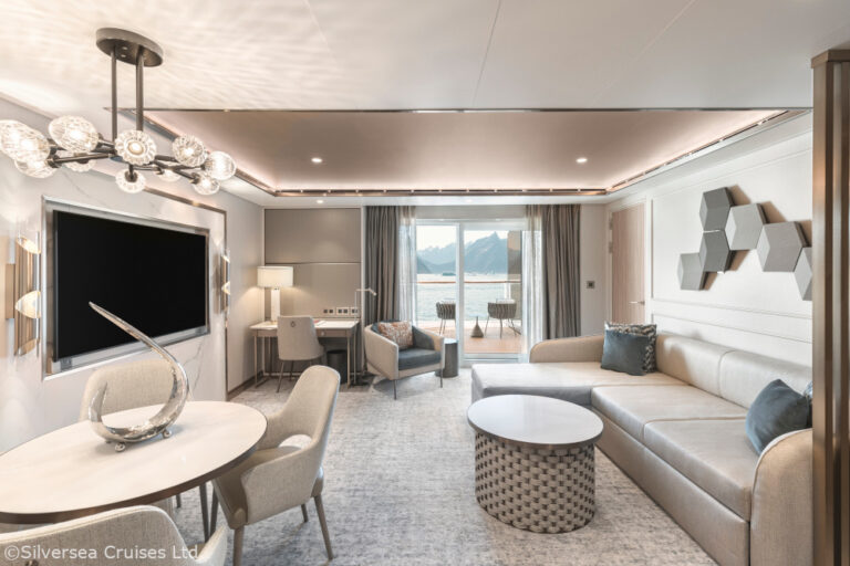 Silversea Cruises Ltd-Silver-Endeavour-Signature-Suite