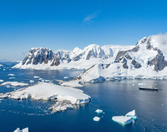 Jenseits des Antarktischen Polarkreises – Weihnachts- und Neujahrsreise Scenic Eclipse